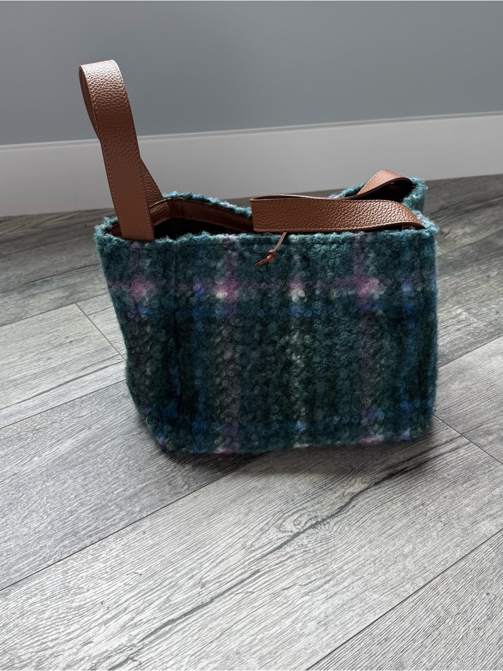Maple Glen Teddy Plaid Tote Sundance, Italy